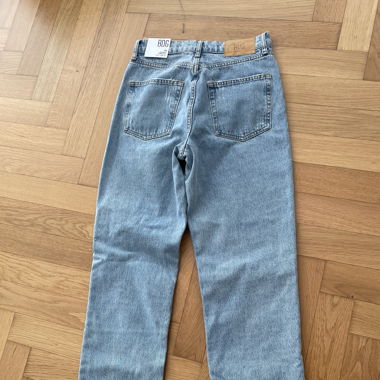 Jeans, neu