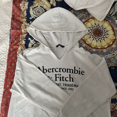 abercrombie & fitch hoodie 🤍