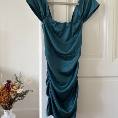 Fitted satin dress