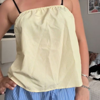 Flowy yellow striped top