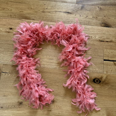 Boa di piume rosa