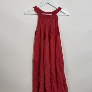 Robe en lin rouge à smocks