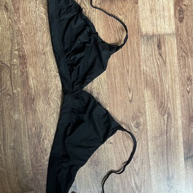 Top bikini nero