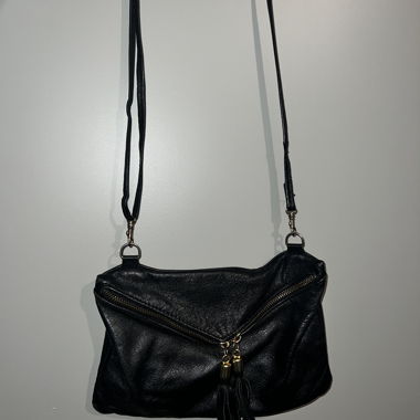 Kleine schwarze Ledertasche