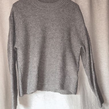 Maglione grigio girocollo