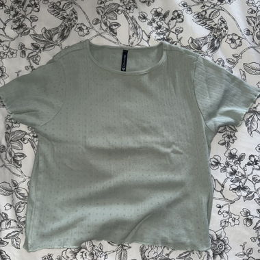 T-shirt court