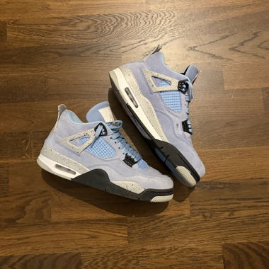 Air Jordan 4 Sneakers