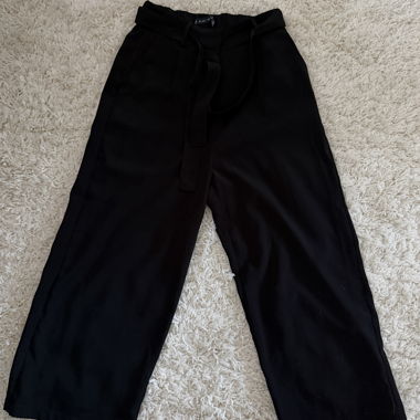 Pantalon noir avec ceinture