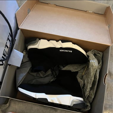 Balenciaga 