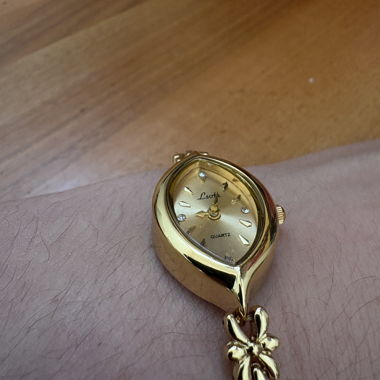 Orologio da polso dorato