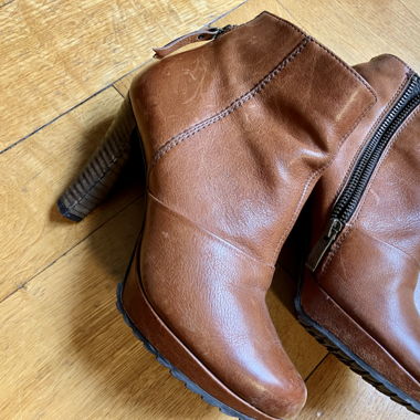 Boots mit Absatz Gr34