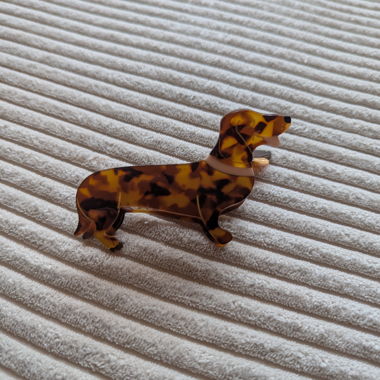 Dachshund hair claw brown