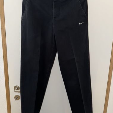 Nike schwarze chino
