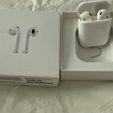 Apple AirPods con custodia/2a generazione