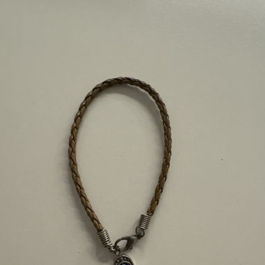 Fatima hand armband