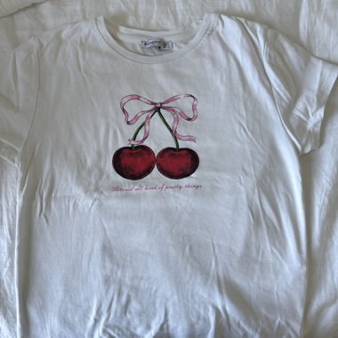 Stradivarius T-shirt in size L