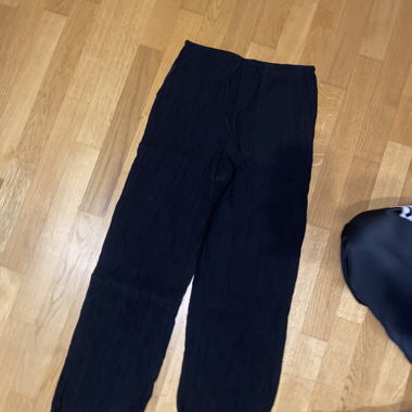 Black Pants 