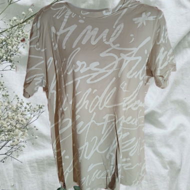 T-shirt beige
