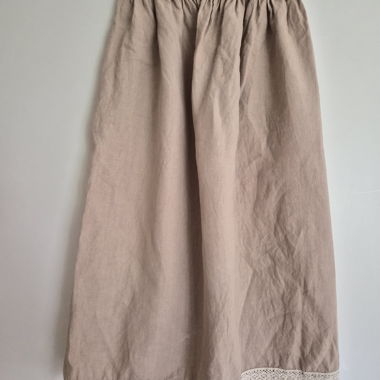 Jupon en lin beige avec dentelle 