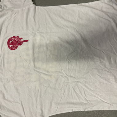 T-shirt grafica bianca