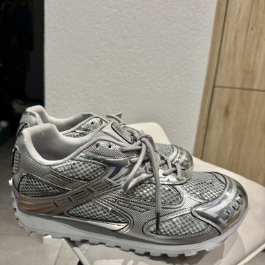 Baskets argentées Bottega Veneta