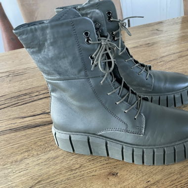 Plateau Leder Stiefelette von MJUS