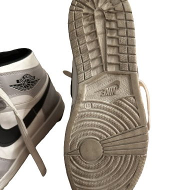 Air Jordan 1 Mid "Light Smoke Grey" sneakers
