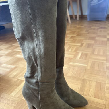Bottes hautes en daim olive