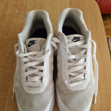 Nike Invigor
