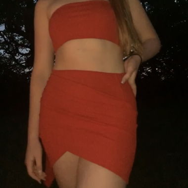 Due pezzi rosso