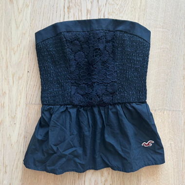 navy sleveless top from hollister