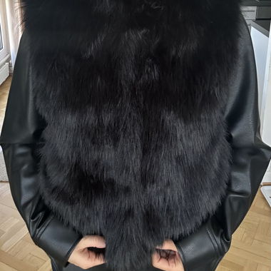 Bershka Weste aus Kunstfell ohne Ärmel