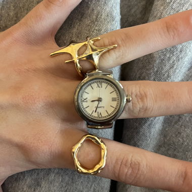 Clock Ring, Uhrring