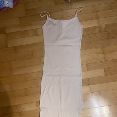 Cocktailkleid mit Beinschlitz