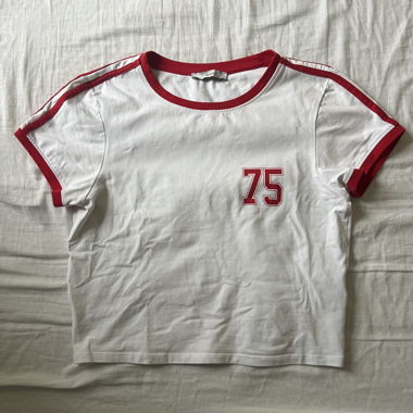 T-shirt court blanc et rouge 
