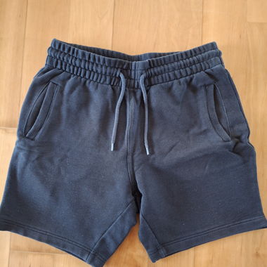 Dunkle Sweatshorts