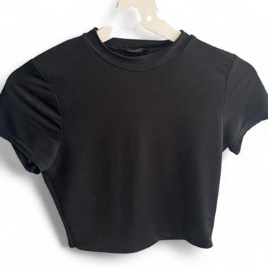 T-shirt cropped nero Missguided