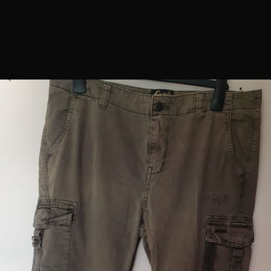 Pantaloni