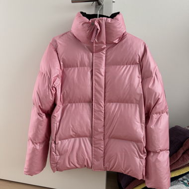 Pinke Daunenjacke von Rains