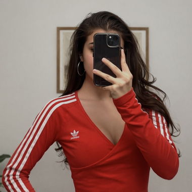 Top corto Adidas rosso