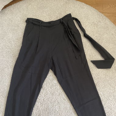 lightweight black pants with a belt