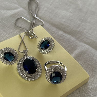 Complete set, adjustable size, silver-plated