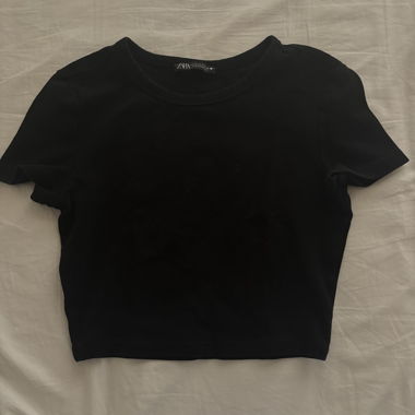 black zara crop top