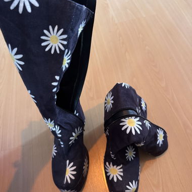 Floral Pattern Boots