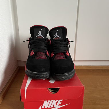 Jordan 4 Red Thunder Retro