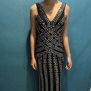 Superbe robe cloutée 