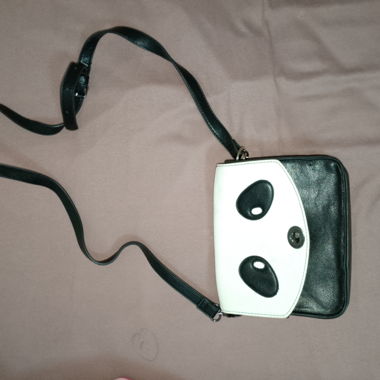 Sac bandoulière noir/blanc motif panda