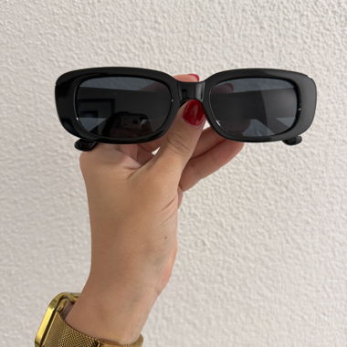Occhiali da sole rettangolari neri