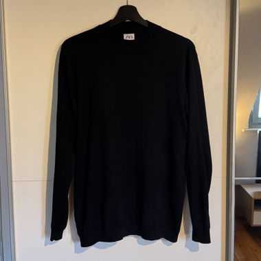 Black Crewneck