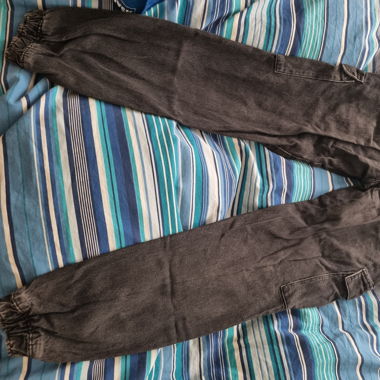 Black Ripped Cargo Jeans, Girl